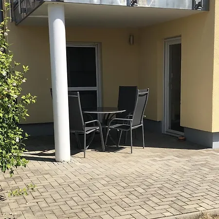 Im Weinbergweg 아파트 *